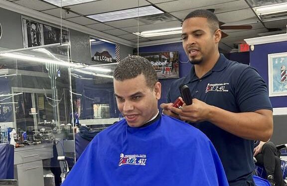 De pedir curvas a dar cortes. -Edward Taveras: Conversaciones con la Diáspora. 1/2