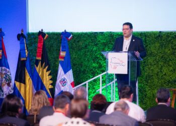 Autoridades aduanas, públicas y privadas, discuten gestión coordinada de fronteras