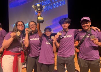 New Horizons gana 1er lugar en la categoría de diseño de páginas web competencia entre países