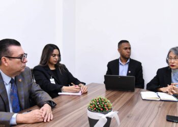 Autoridades establecen curso de acción para solucionar situación niños del KOGLAND