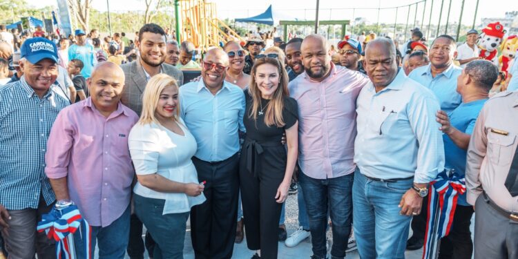 Alcaldesa entrega nuevo parque Los Farallones en Cristo Rey