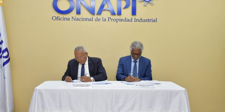 ONAPI y Fundación de Herederos promoverán carrera STEM entre jóvenes
