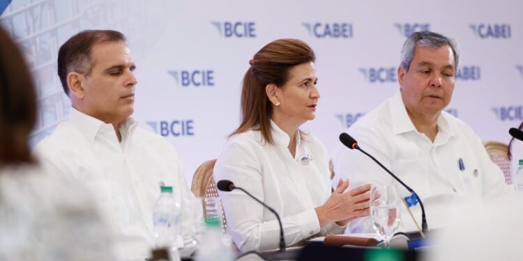 Vicepresidenta encabeza apertura de la LXIII Asamblea de Gobernadores del BCIE