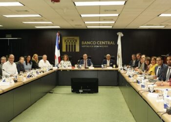 Banco Central y cuerpo diplomático pasan revista a economía dominicana