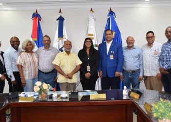 ADP responde al ministro de Educación , Ángel Hernández