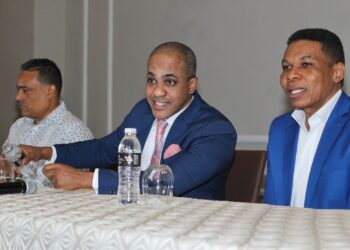 Raymond y Miguel listos para celebrar "3 Décadas, El Show"