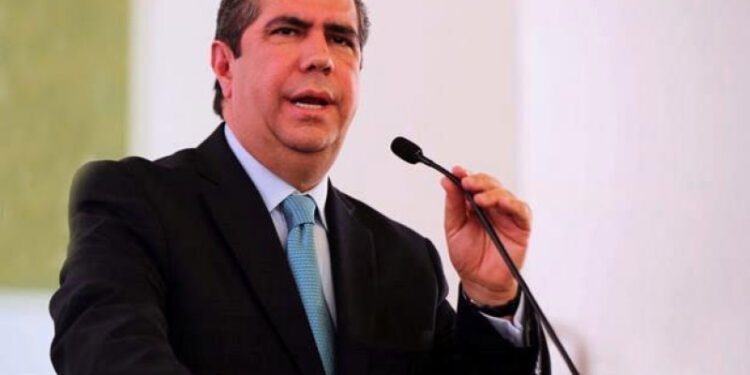 Francisco Javier García ahora anuncia que se integra al equipo de Abel Martinez