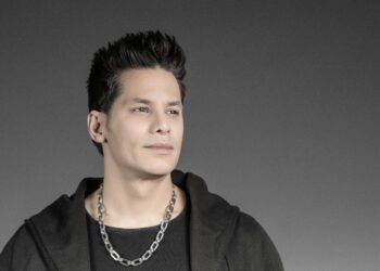 Reaparece Jimmy Bauer; regresa a la escena musical con una bachata