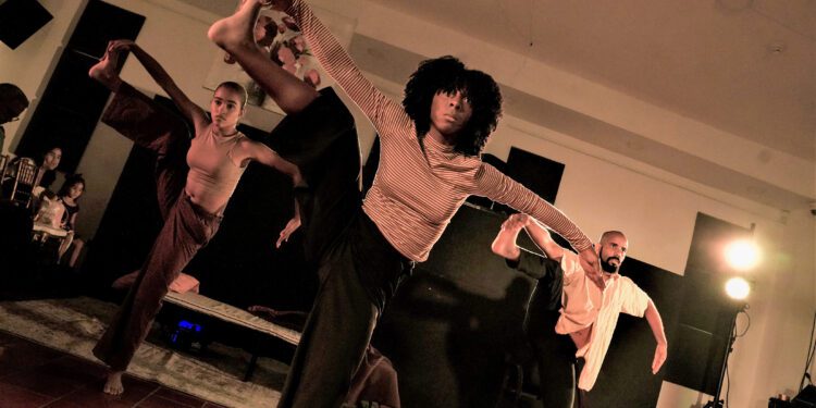 Con espectáculo A-isla-2, Centro Cultural Banreservas celebra Día de la Danza