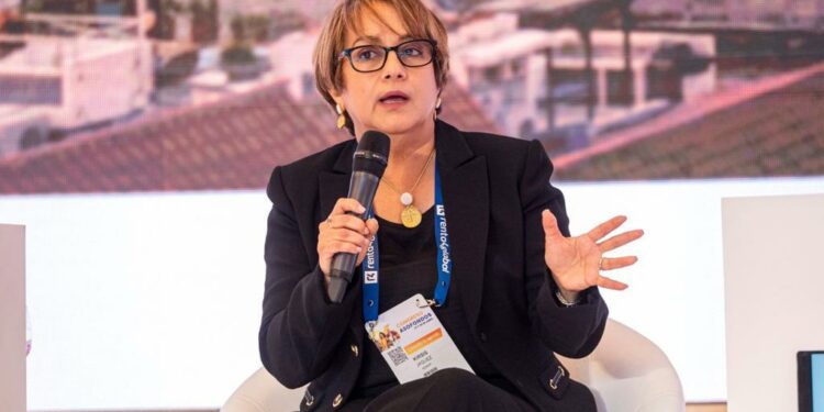 ADAFP presenta sistema de pensiones dominicano en congreso de pensiones en Colombia