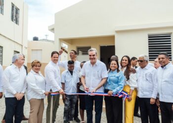 Gobierno entregó varias obras para mejorar hábitat de Santo Domingo Norte
