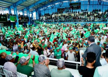 Leonel Fernández dice consolida alianza con el pueblo dominicano 