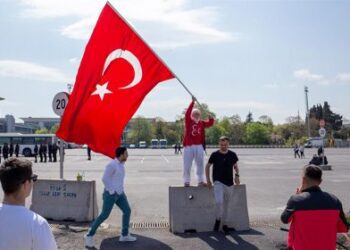 La autoridad electoral turca pide paciencia frente a resultados divergentes