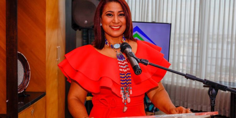 Yenni Polanco va por la reelección en Adompretur