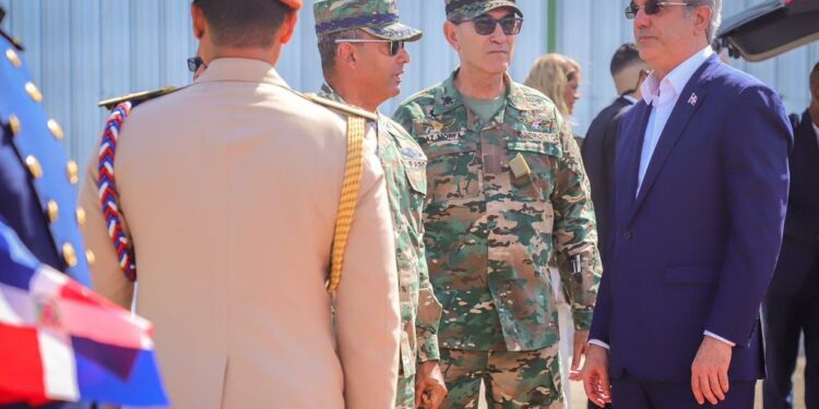 Abinader sale hacia Belice para participar en la LVll Cumbre de Jefes de Estados y Gobierno del SICA