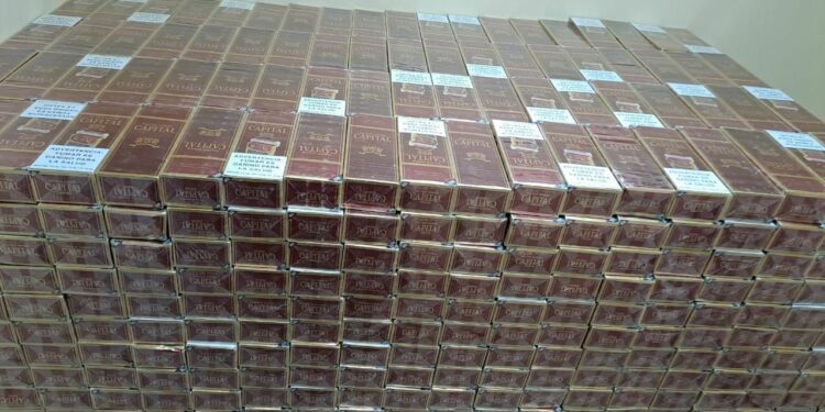 Apresan chofer con contrabando de cigarrillos por más de un millón de pesos