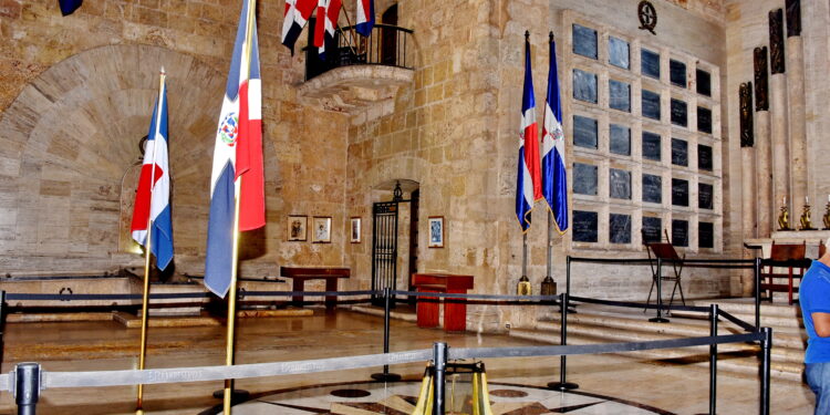 Ejecutivo traspasa el Panteón de la Patria al Ministerio de Cultura