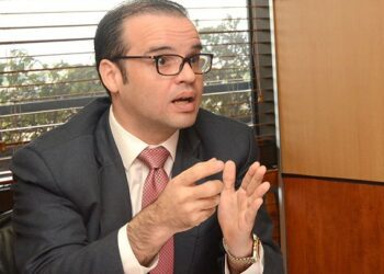 Asegura medidas del BCE rebajarán el costo del dinero y dinamizarán economía 