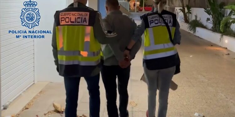 España: Desarticulan un grupo criminal dedicado al robo con fuerza en domicilio