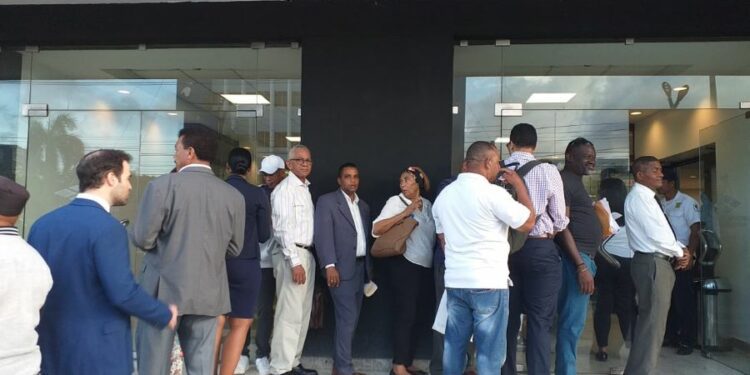 Juristas denuncian caos gerencial  en sede Tribunal Superior de Tierras