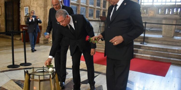 Duartianos recriminan a autoridades por permitir negocios chinos violen ley