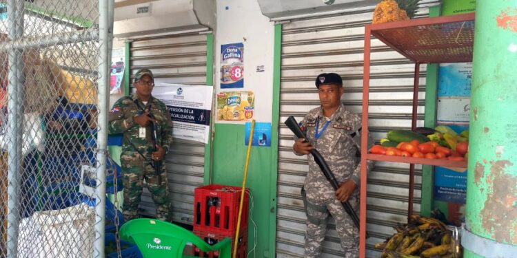 Pro Consumidor cierra 27 comercios por fraude con las tarjetas de ayudas sociales 