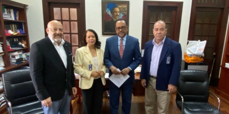 Unión de Escritores pide pensiones para Premios Nacional de Literatura