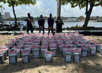 Golpe al narcotráfico: confiscan 1, 3 toneladas de presunta cocaína 