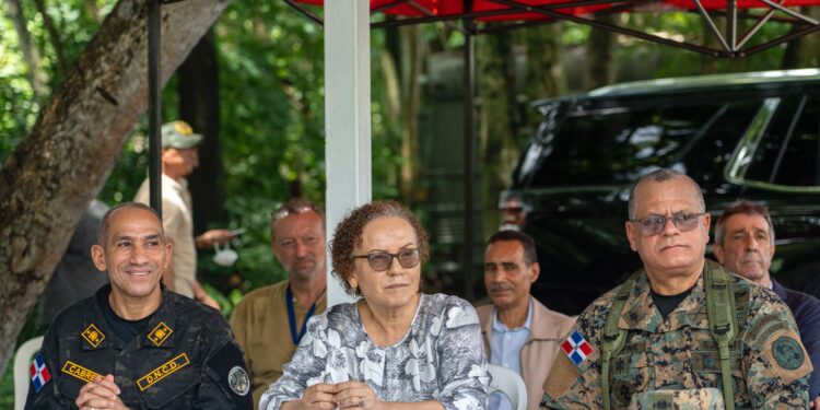 Procuradora y presidente DNCD encabezan incineración de más de 1,450 kilogramos de drogas