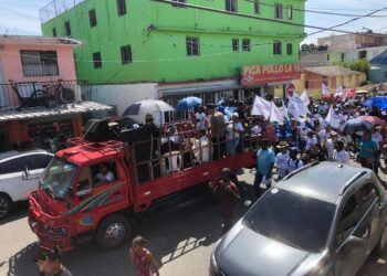 Grupos cristianos marchan y atribuyen la delincuencia a la  “Cultura Alofoke”