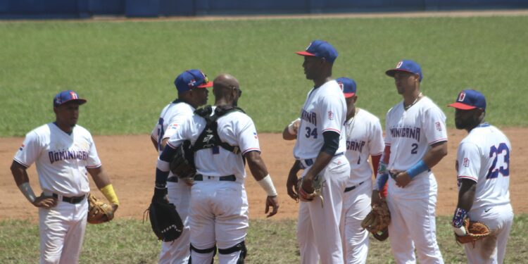 Lluvias obligan a suspender partidos de baseball en San Salvador 2023