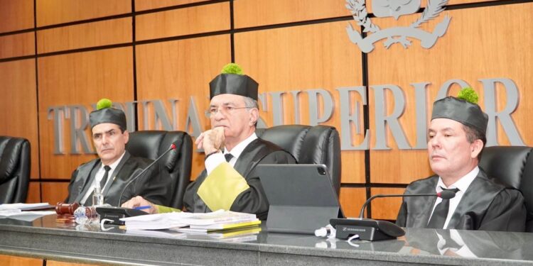 TSE declara improcedentes acciones de amparo contra PRM y APD