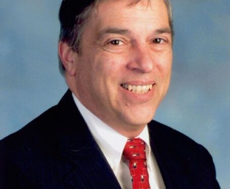 Muere en prisión exagente del FBI que espió para la Unión Soviética y Rusia