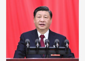 Presidente Xi Jinping insta a tropas a construir una "gran muralla de acero"  en frontera China