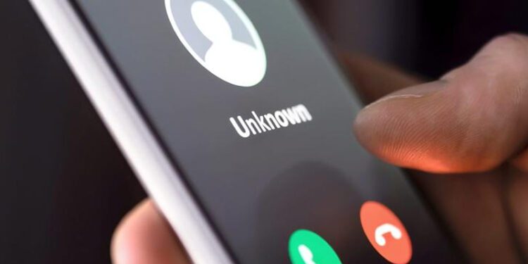 Las propuestas para acabar con el acoso telefónico de números desconocidos 