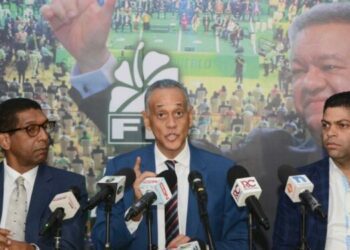 Fuerza del Pueblo dice el Gobierno mantiene política exterior confusa