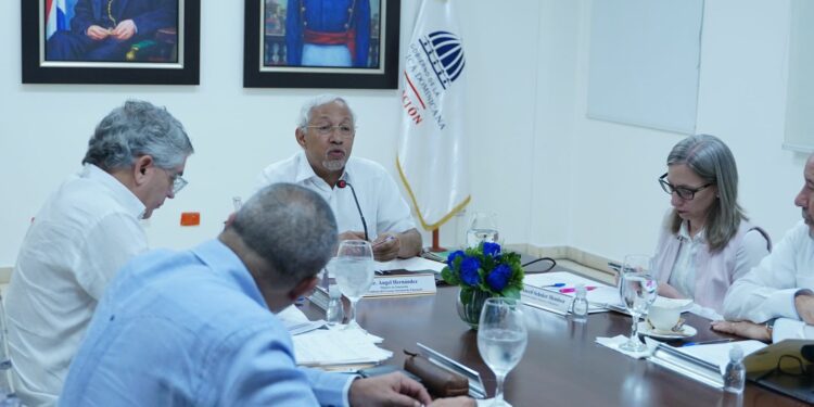 Consejo Nacional de Educación aprueba calendario escolar 2023-2024