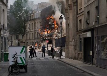 Aumentan a 37 los heridos por una potente explosión de gas en el centro de París