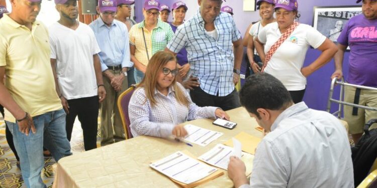 PLD concluye escogencia de precandidatos justo el día de proclama oficial de la JCE