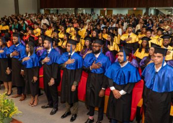 UNPHU inviste 148 profesionales en distintas áreas