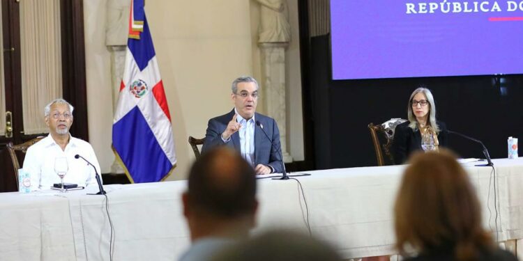 Presidente Abinader confiado en el éxito del año escolar 2023-2024