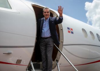 Presidente Abinader partió a Bruselas a participar en III Cumbre CELAC-UE