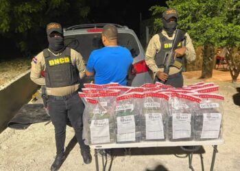 Narcotráfico: ocuparon 100 paquetes de presunta cocaína en Barahona