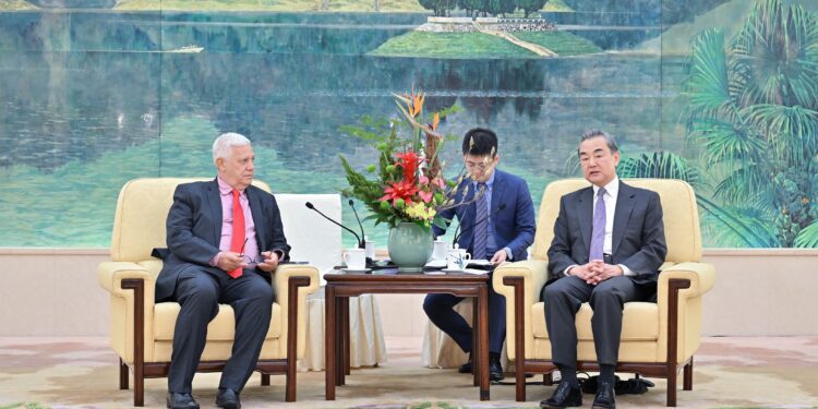 Wang Yi: Asuntos internos de China no toleran ninguna interferencia externa