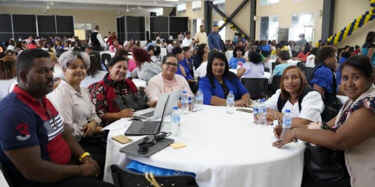 El MINERD capacitará a miles de docentes con mirada puesta en el próximo año escolar