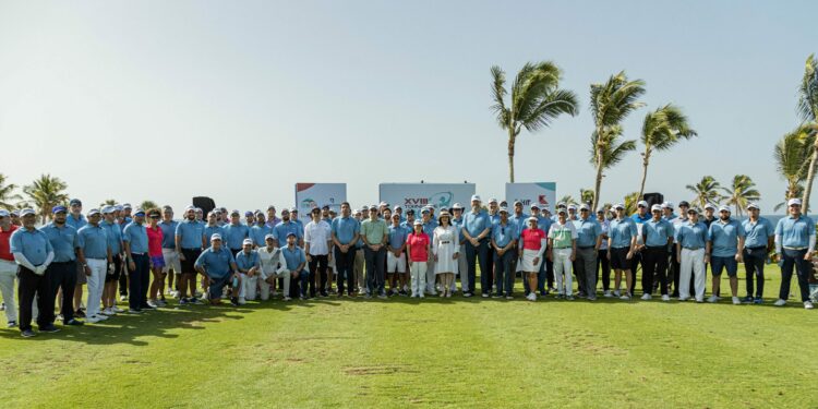 Dúo García-Tejada triunfa en el XVIII Torneo de Golf Adoexpo 2023