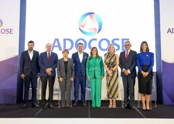 ADOCOSE realiza conferencia sobre Seguridad Social