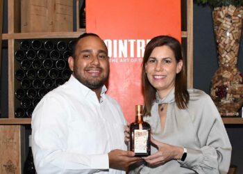 Cointreau se renueva con L’Unique, homenaje a los orígenes de la coctelería