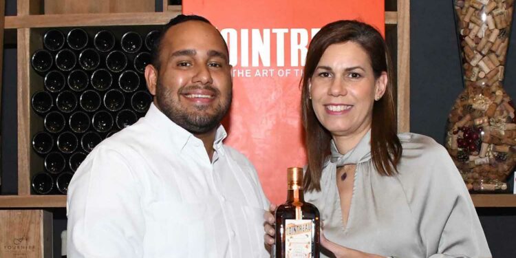 Cointreau se renueva con L’Unique, homenaje a los orígenes de la coctelería