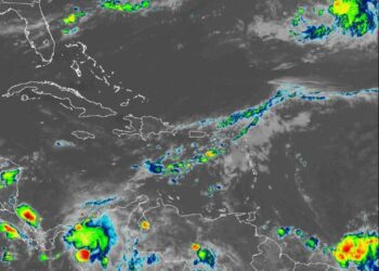 Onda tropical y vaguada producirán aguaceros a partir de la tarde este miércoles
